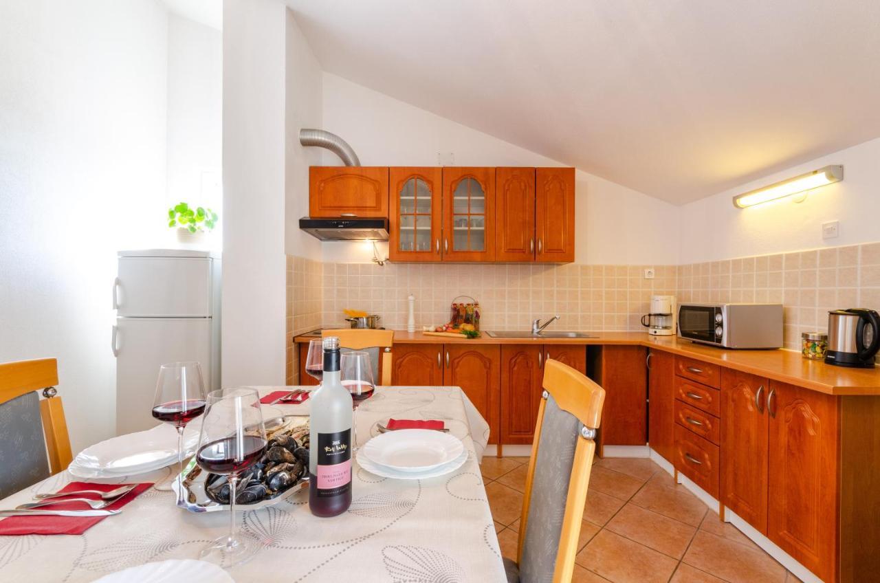 Apartmani Suncica Selce Bagian luar foto