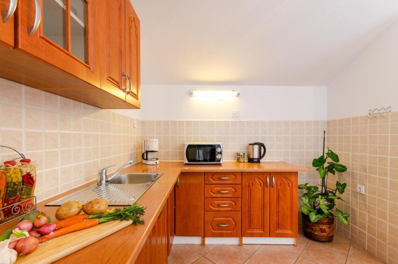 Apartmani Suncica Selce Bagian luar foto